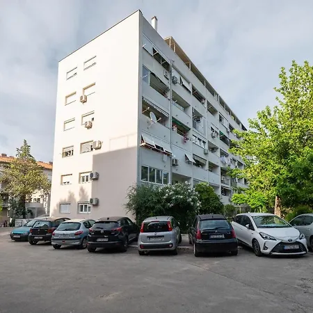 Frana Blue 아파트 *