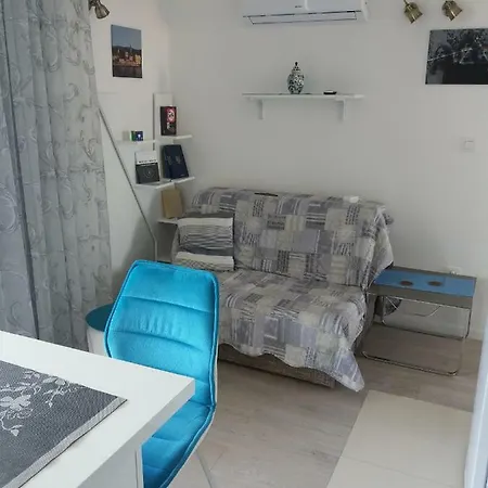 아파트 Frana Blue