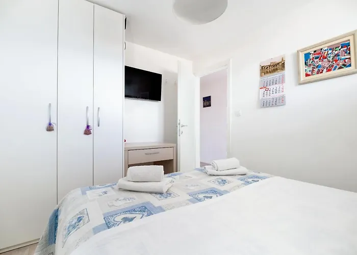 Апартаменти Frana Blue