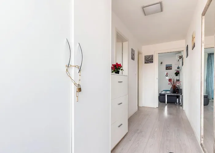 Апартаменти Frana Blue *